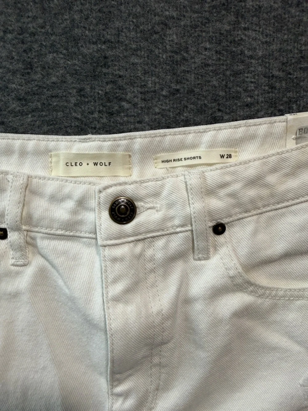 Cleo + Wolf White Distressed High-Rise Women’s Denim Shorts Size 28 Boot‎ Barn